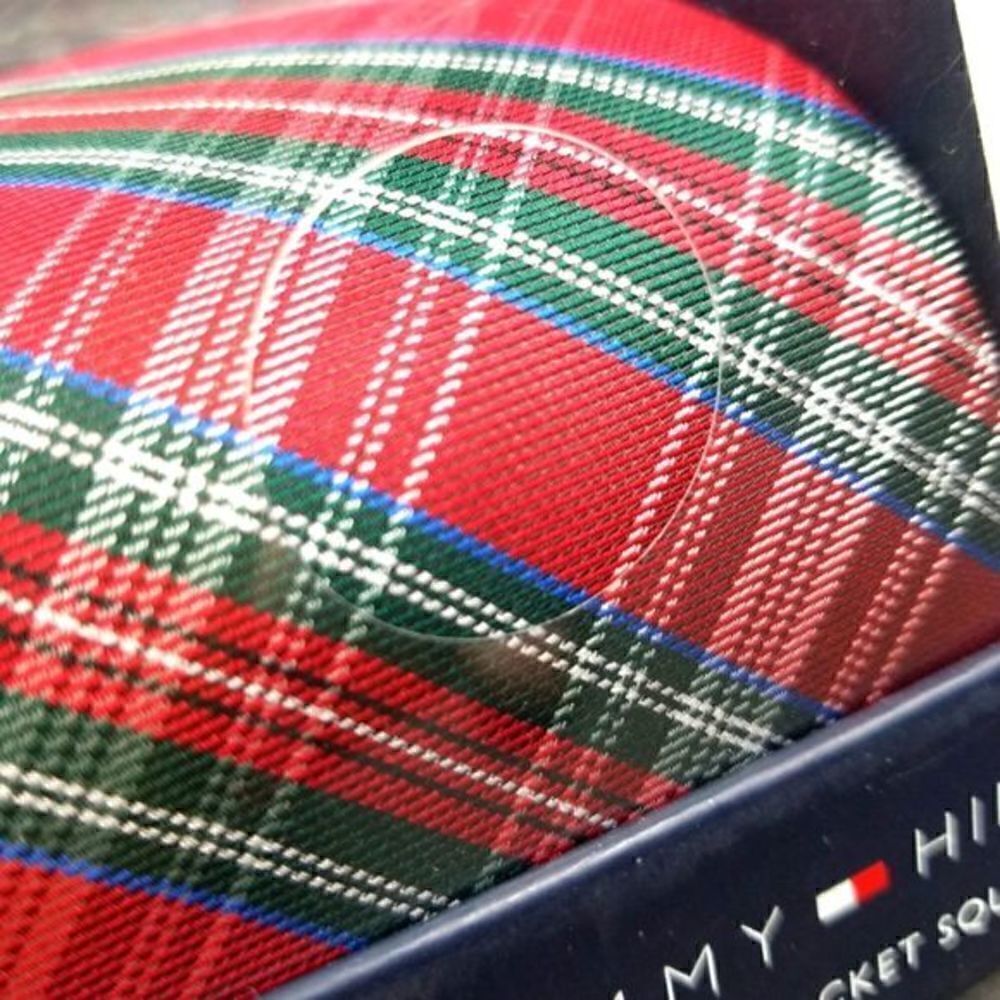 Tommy Hilfiger Red and Green Tartan Plaid Tie & Pocket Square Set - Picture 4 of 5